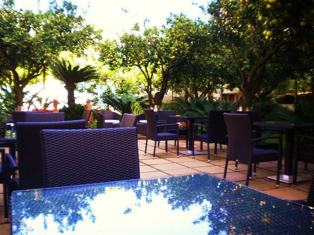 Hotel Diana ปอมเปอี ภายนอก รูปภาพ
