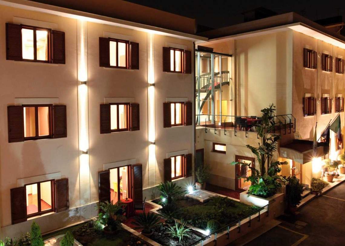 Hotel Diana ปอมเปอี ภายนอก รูปภาพ